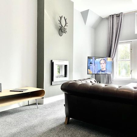 Serviced Accommodation Moray - Lesmurdie House 埃尔金 外观 照片