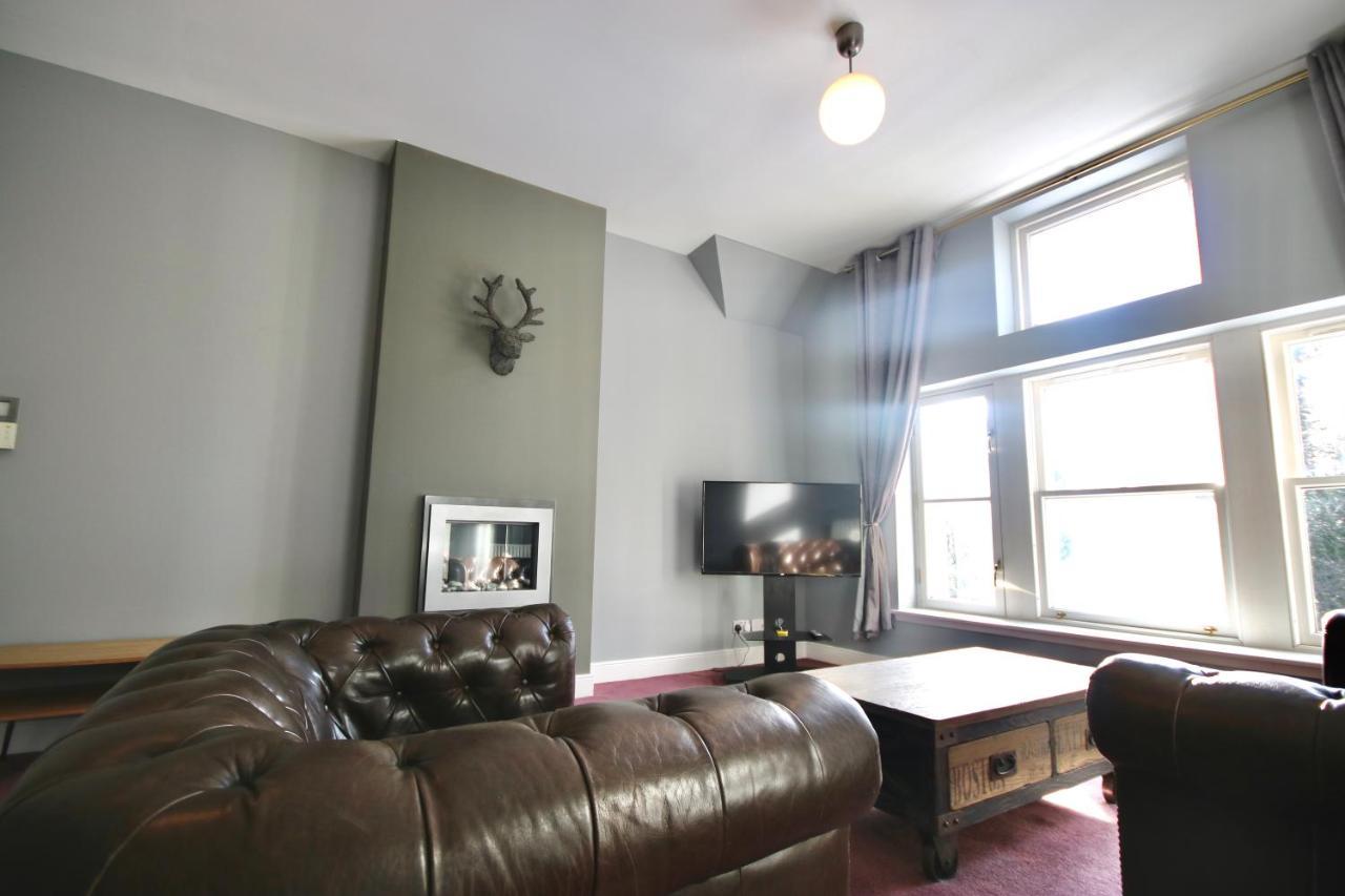 Serviced Accommodation Moray - Lesmurdie House 埃尔金 外观 照片