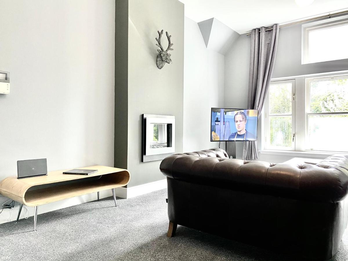 Serviced Accommodation Moray - Lesmurdie House 埃尔金 外观 照片